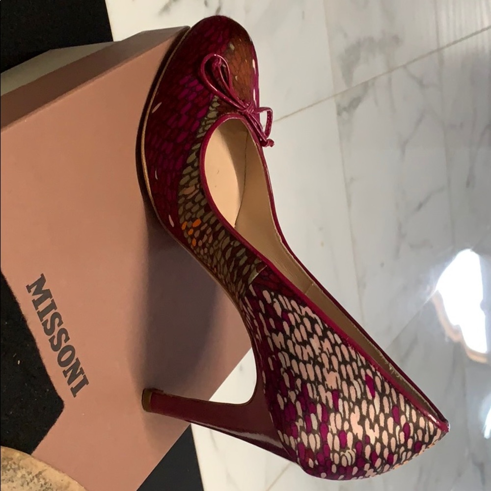 Missing Shoes - image 3